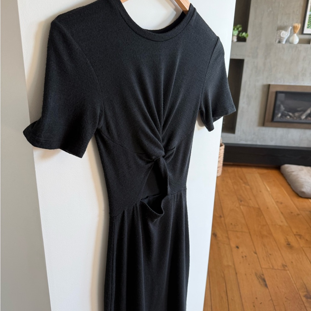 BLACK- Wilfred Free Aritzia Katz dress with knot cutout, XXS